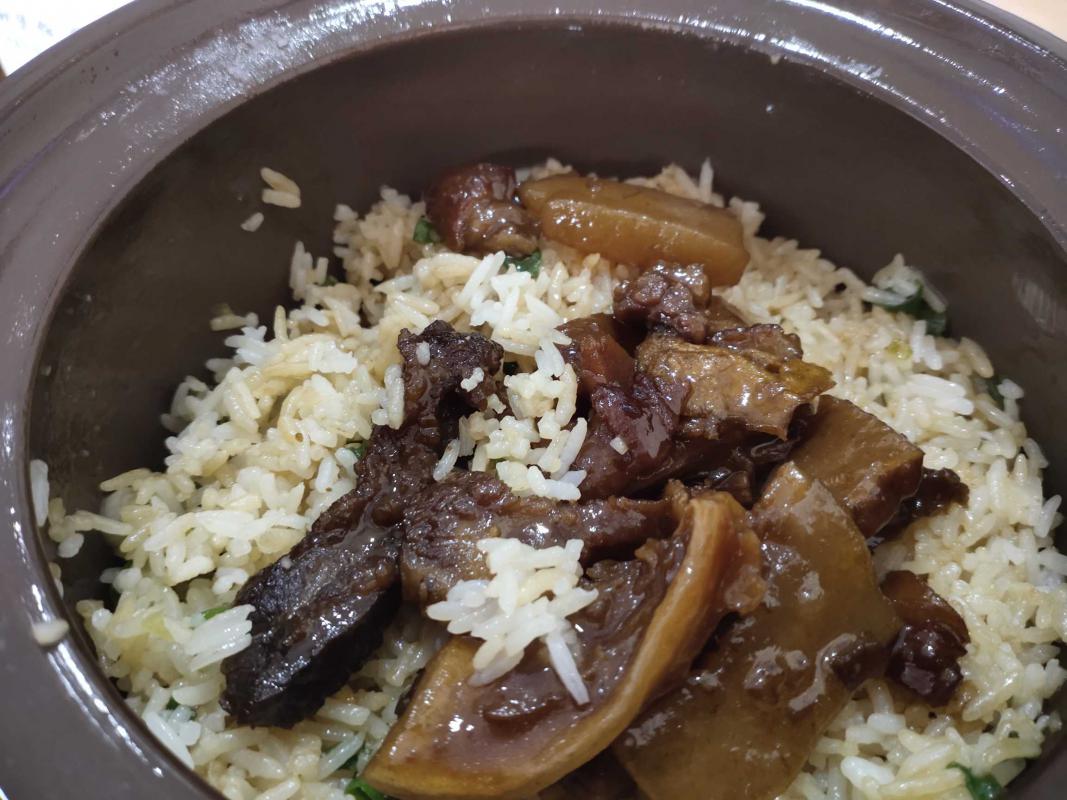 煲仔饭里没有仔 枇杷花汤 艾根汤